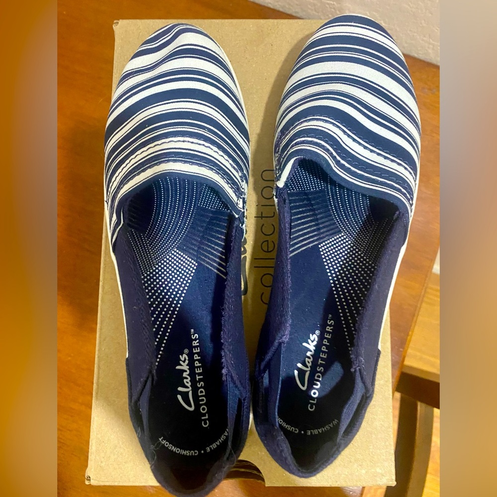 Clarks “Cloudsteppers” Breeze Step shoes